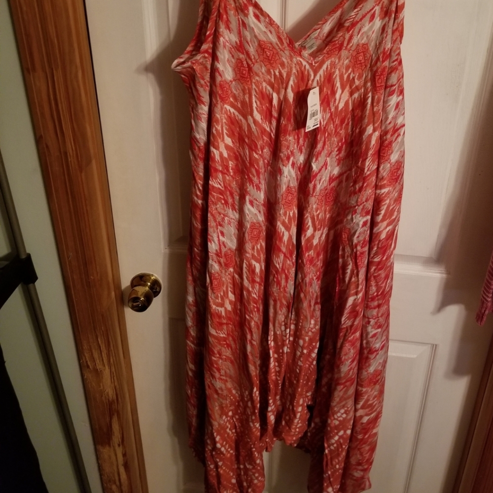 NWT Cato sleeveless sharkbite hem midi dress